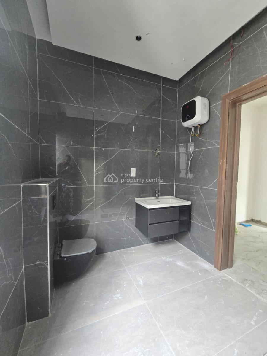 Enormous 5 Bedroom Duplex with a Bq and Its a Corner Piece, Lekki Phase 1, Lekki, Lagos, Detached Duplex for Sale