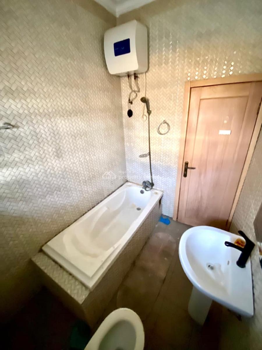 Spacious 3 Bedroom Apartment, Chevron Drive, Lekki, Lagos, Flat / Apartment for Rent