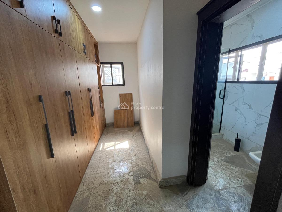 Luxurious 5 Bedrooms Spacious Detached Duplex,bq,inside a Gated Estate, Guzape District, Abuja, Detached Duplex for Sale