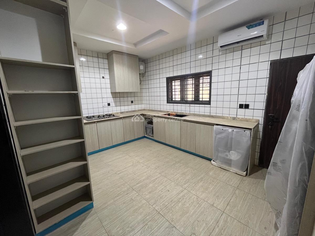 Luxurious 5 Bedrooms Spacious Detached Duplex,bq,inside a Gated Estate, Guzape District, Abuja, Detached Duplex for Sale