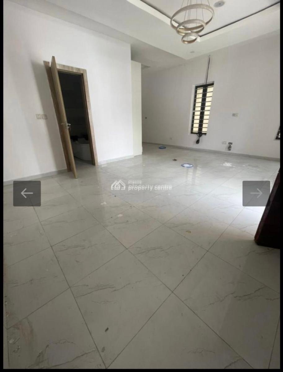 Spacious Master Bedroom, Orchid Road, Lekki, Lagos, House for Rent