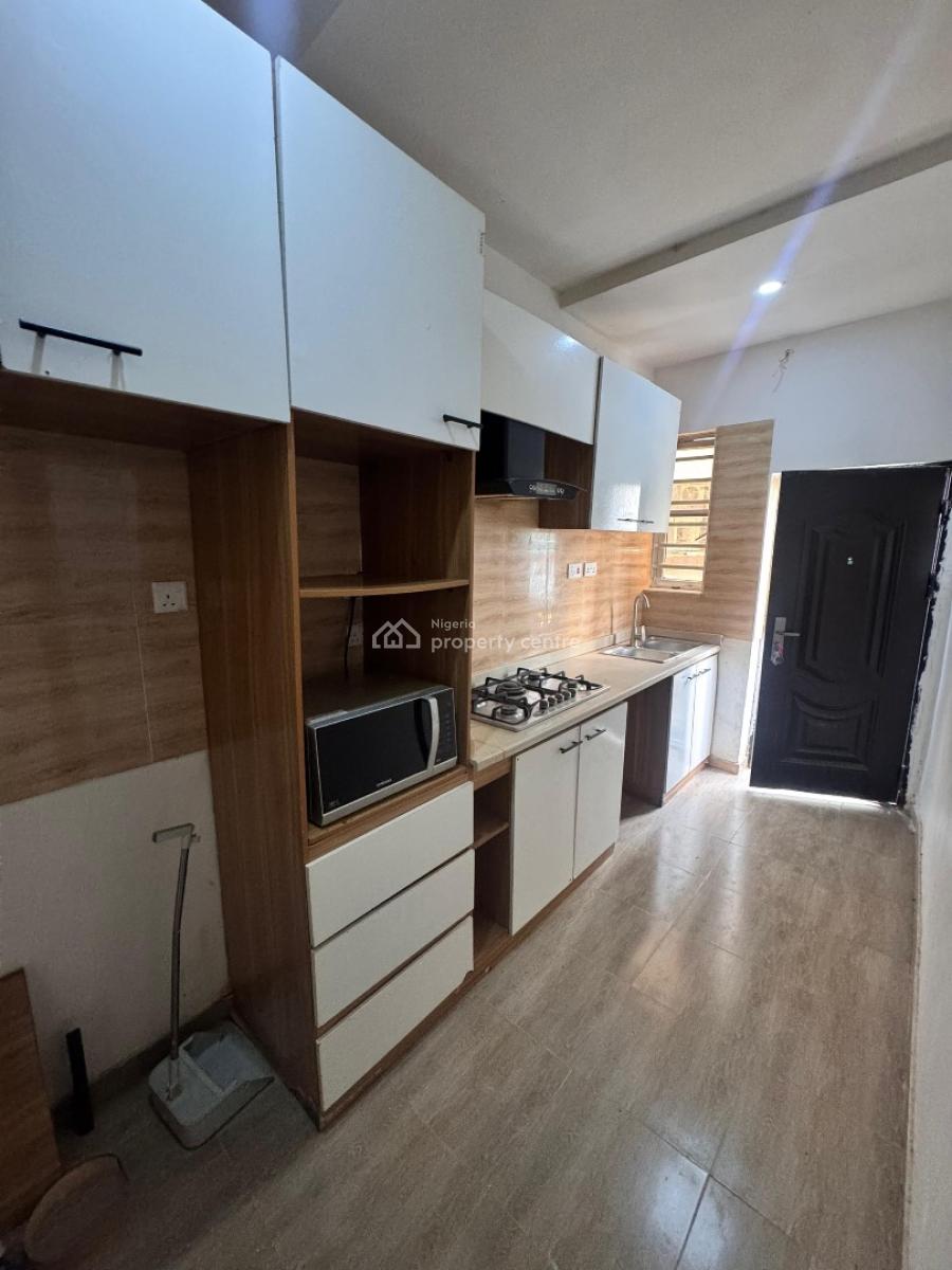 2 Bedroom Terrace Duplex with Extra Room, Ikota, Lekki, Lagos, Terraced Duplex for Rent