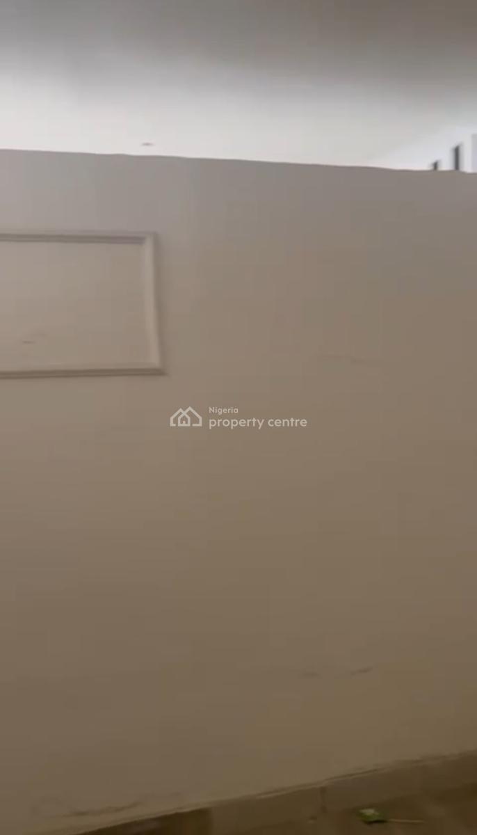 Big Shop/office Space with Demarcations, Gwarinpa, Abuja, Plaza / Complex / Mall for Rent