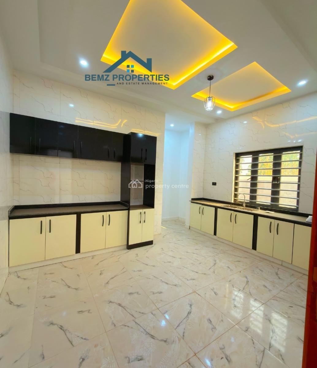 Spacious 4 Bedroom Detached Bungalow in a Serene Neighborhood, New Haven, Enugu, Enugu, Detached Bungalow for Sale