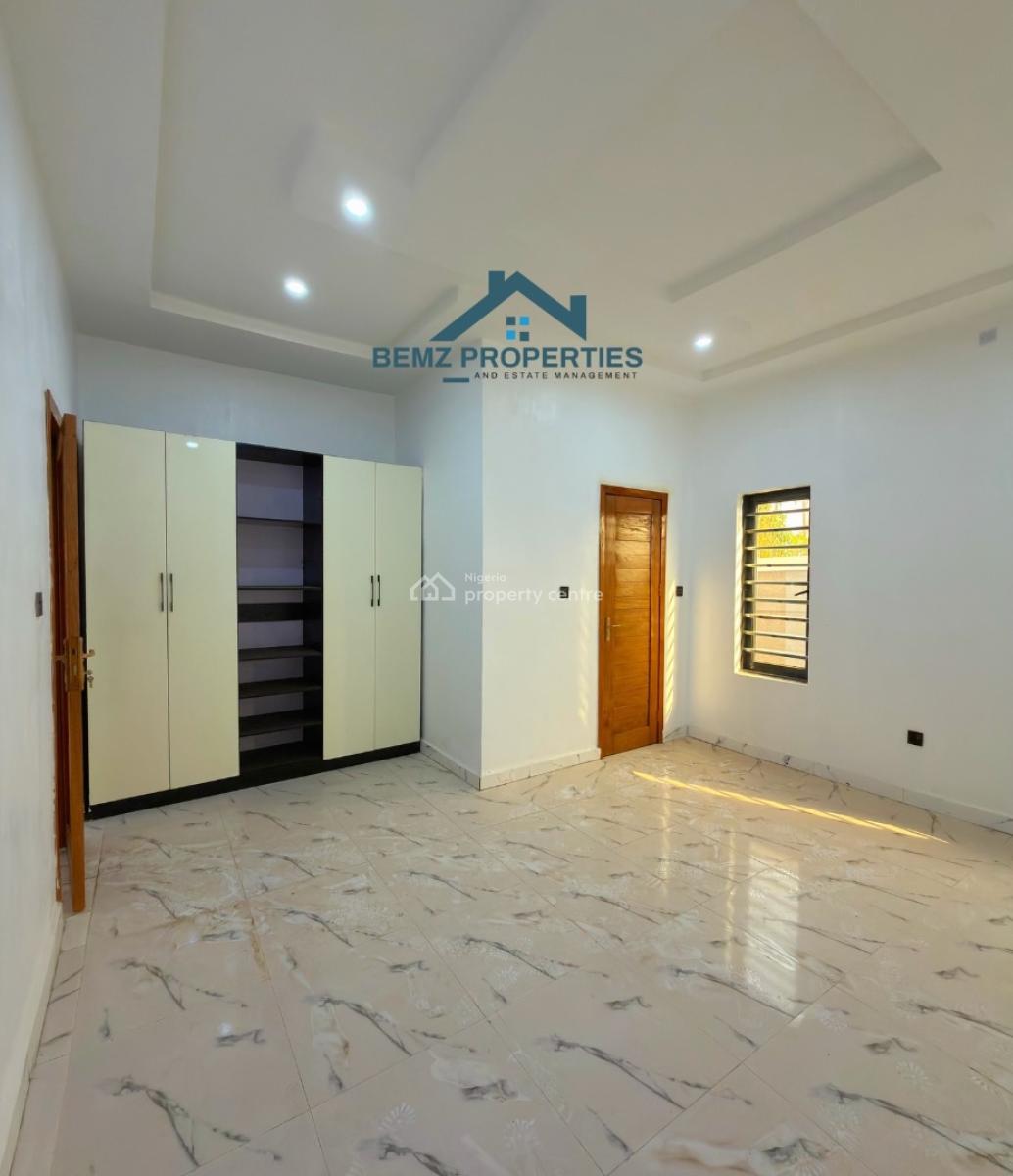 Spacious 4 Bedroom Detached Bungalow in a Serene Neighborhood, New Haven, Enugu, Enugu, Detached Bungalow for Sale