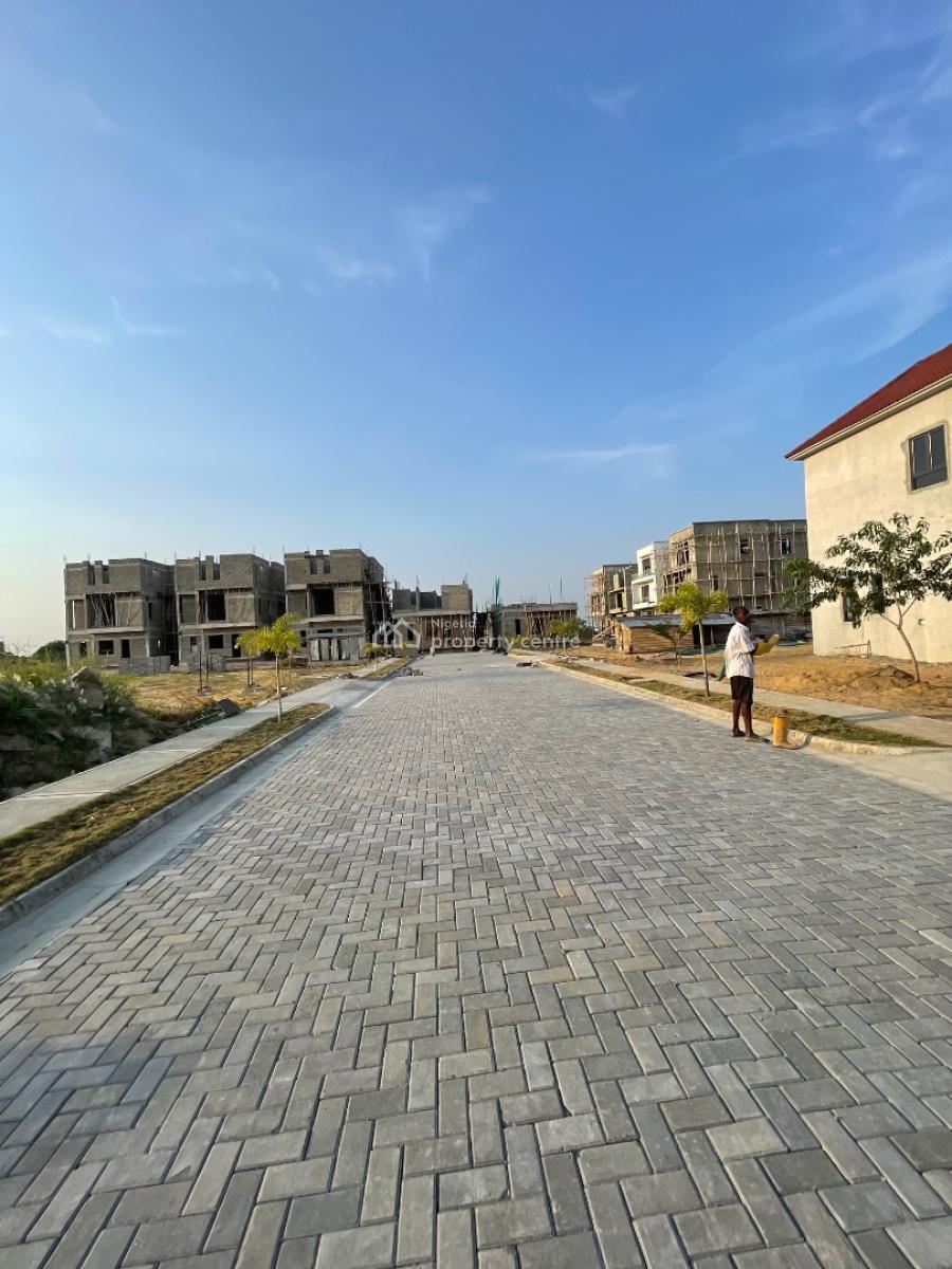 Residential Waterview Luxury Building in a Golf Course Estate, Gracefield Island Chevron, Lekki, Lagos, Detached Duplex for Sale