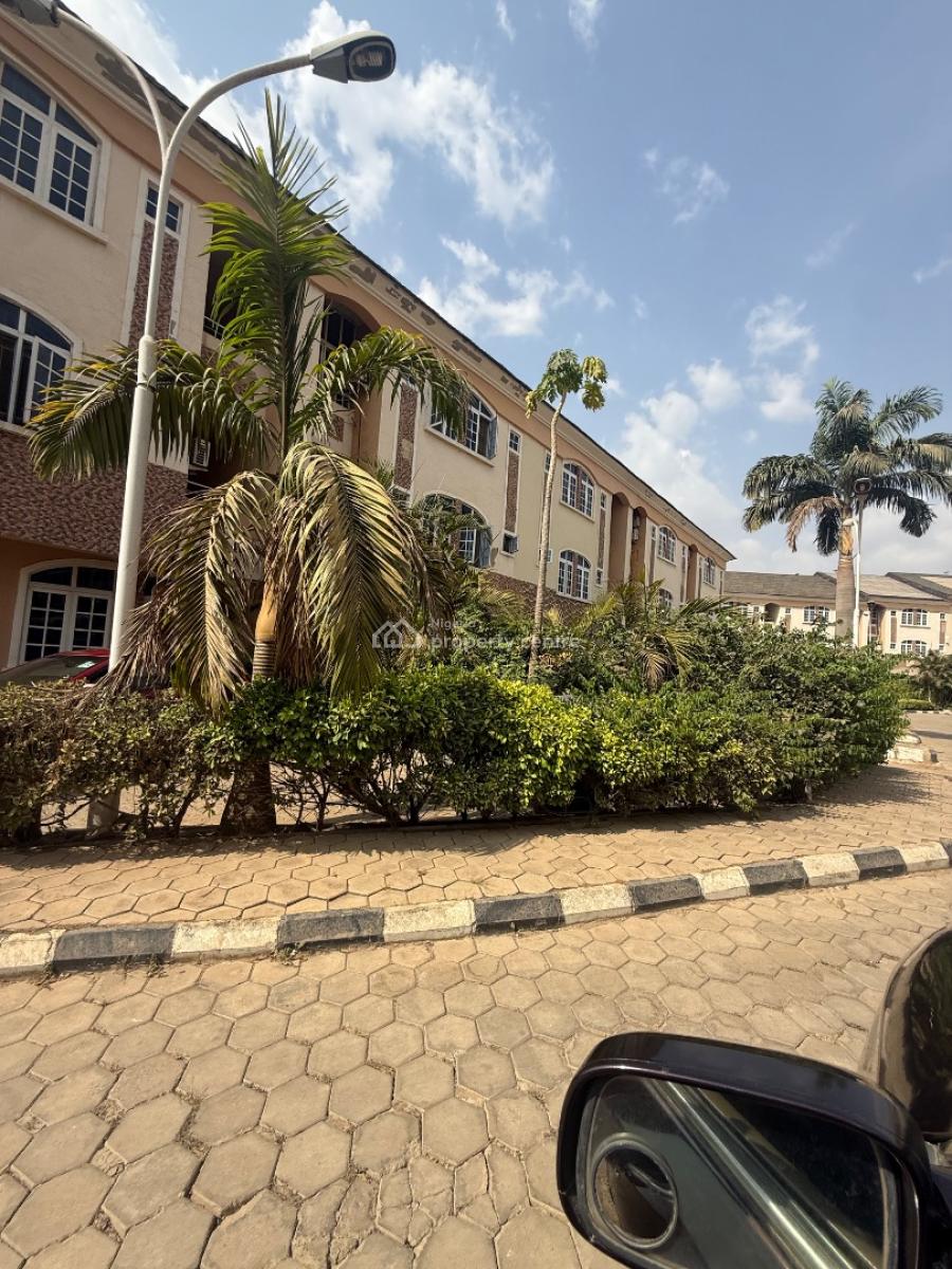 a Well Built 4 Bedrooms Terraced Duplex with 1 Room Bq, Mabushi, Abuja, Terraced Duplex for Sale
