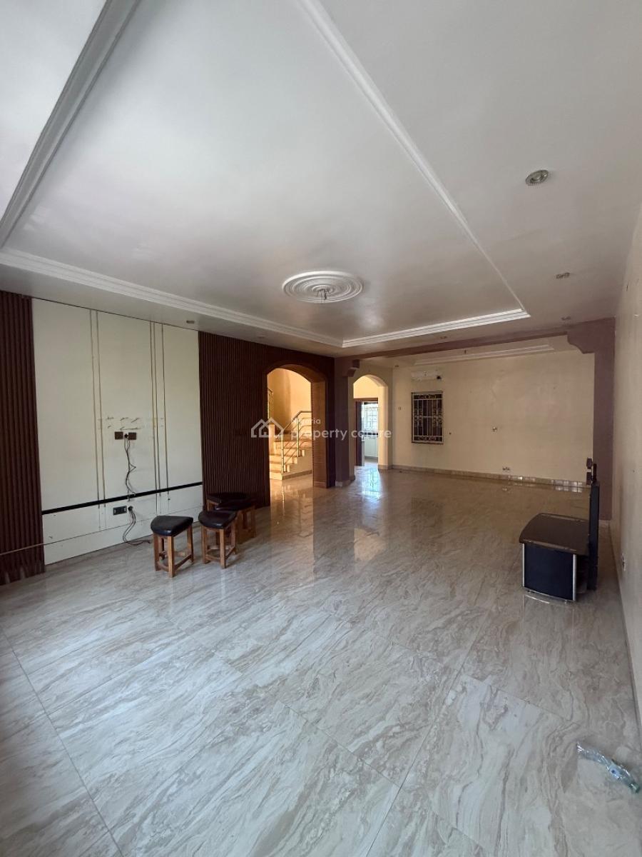 a Well Built 4 Bedrooms Terraced Duplex with 1 Room Bq, Mabushi, Abuja, Terraced Duplex for Sale