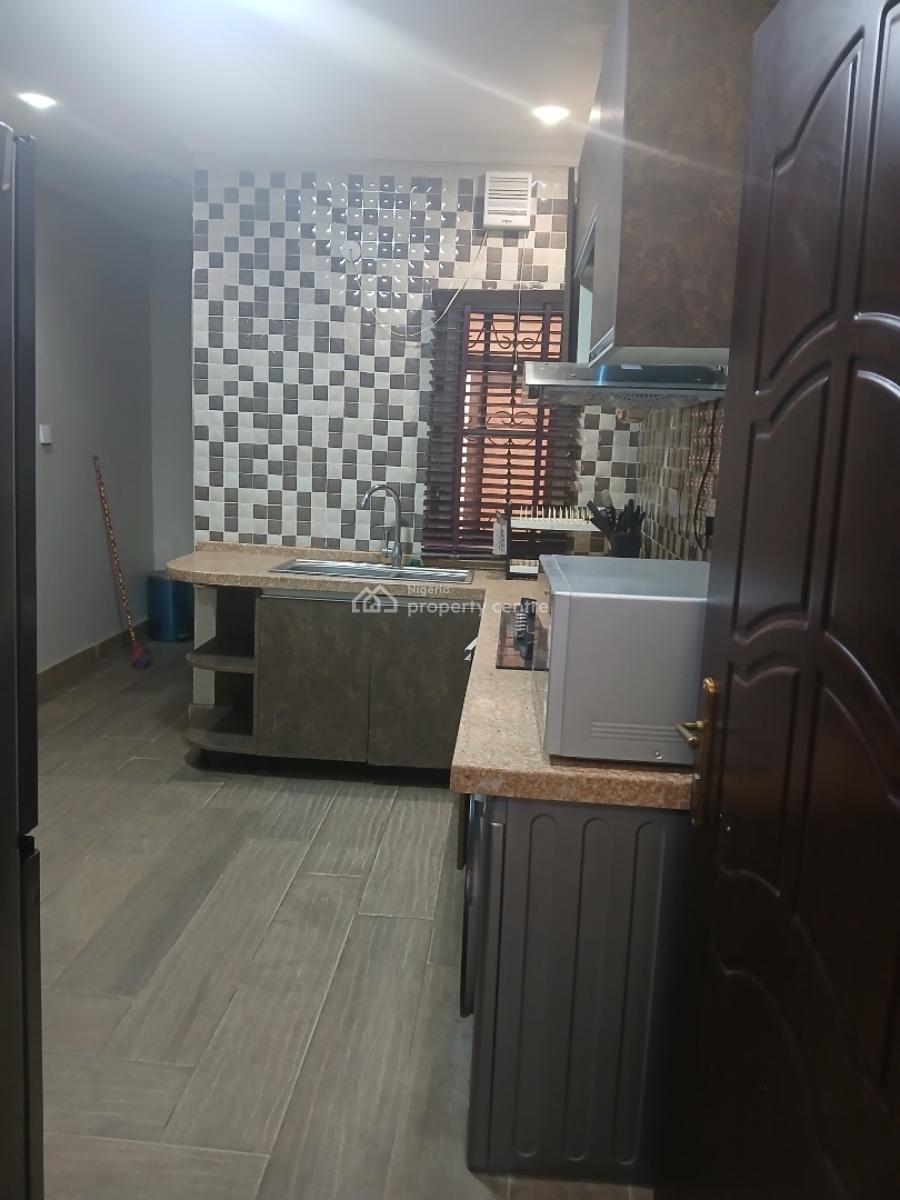 Fully Furnished and Service 2 Bedrooms Flat, Gra Phase 2, Magodo, Lagos, House for Rent