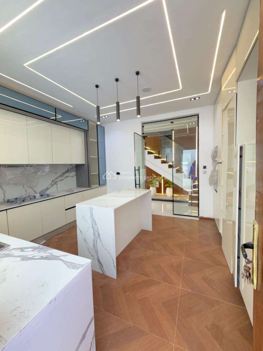 Spacious 5 Bedroom Fully Detached House with Bq, Chevron, Lekki, Lagos, Detached Duplex for Sale