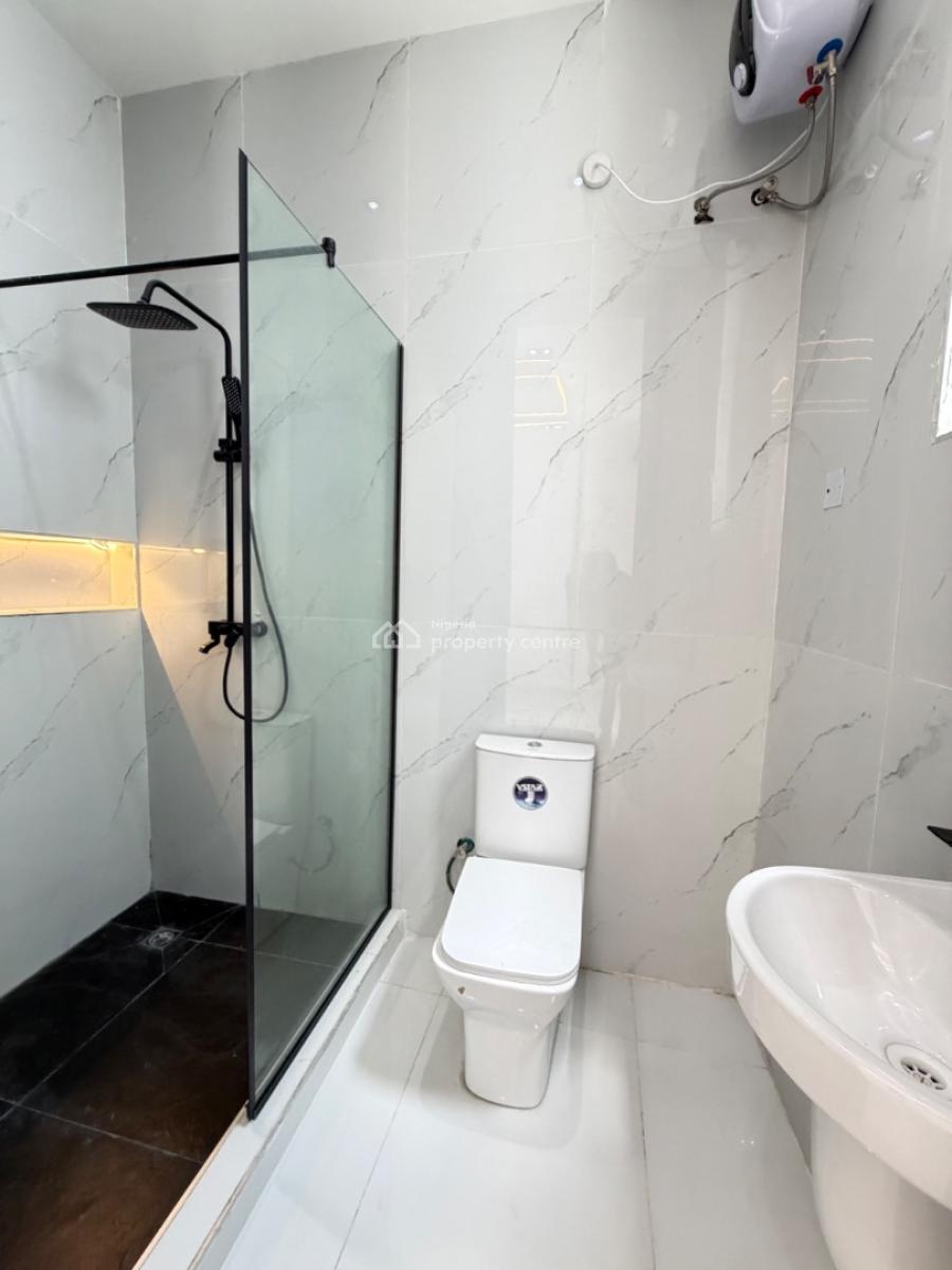 Spacious 5 Bedroom Fully Detached House with Bq, Chevron, Lekki, Lagos, Detached Duplex for Sale