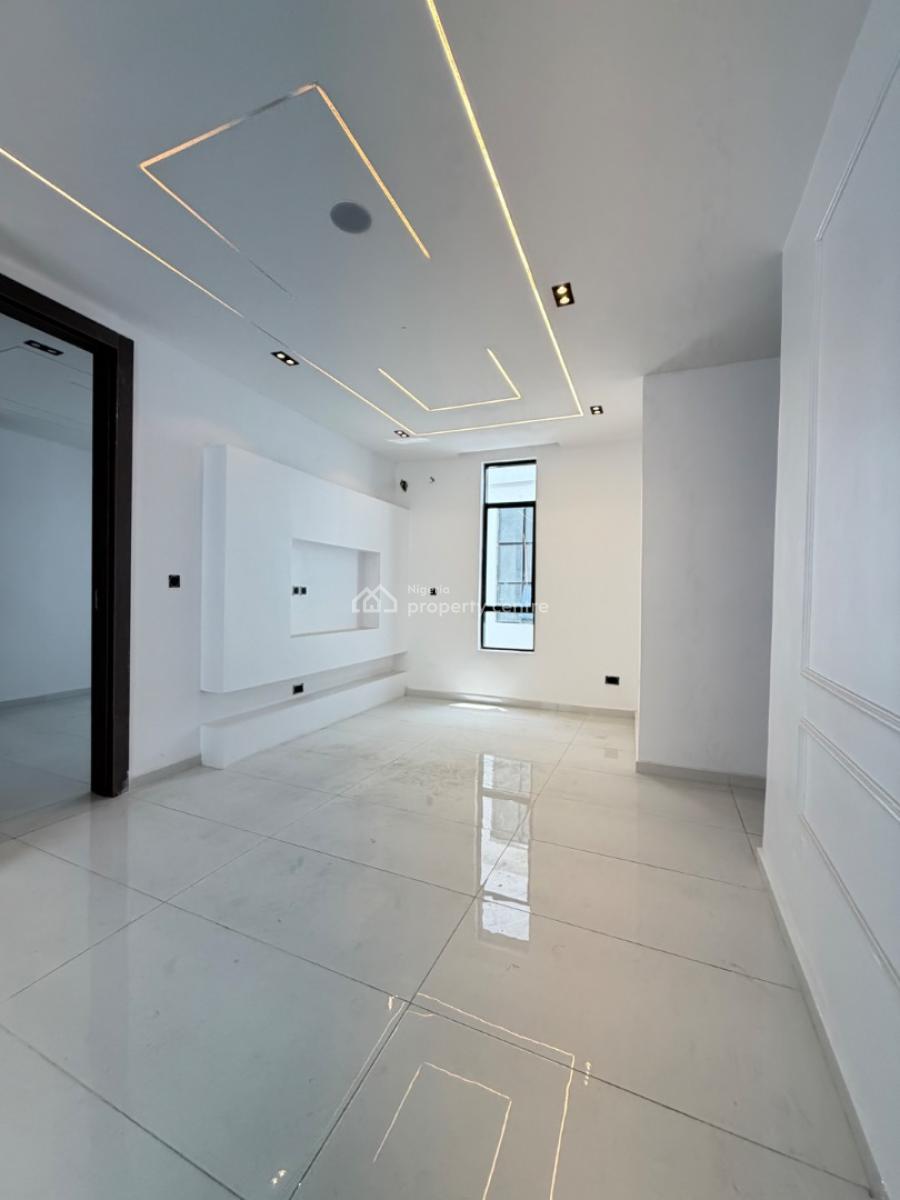 Spacious 5 Bedroom Fully Detached House with Bq, Chevron, Lekki, Lagos, Detached Duplex for Sale