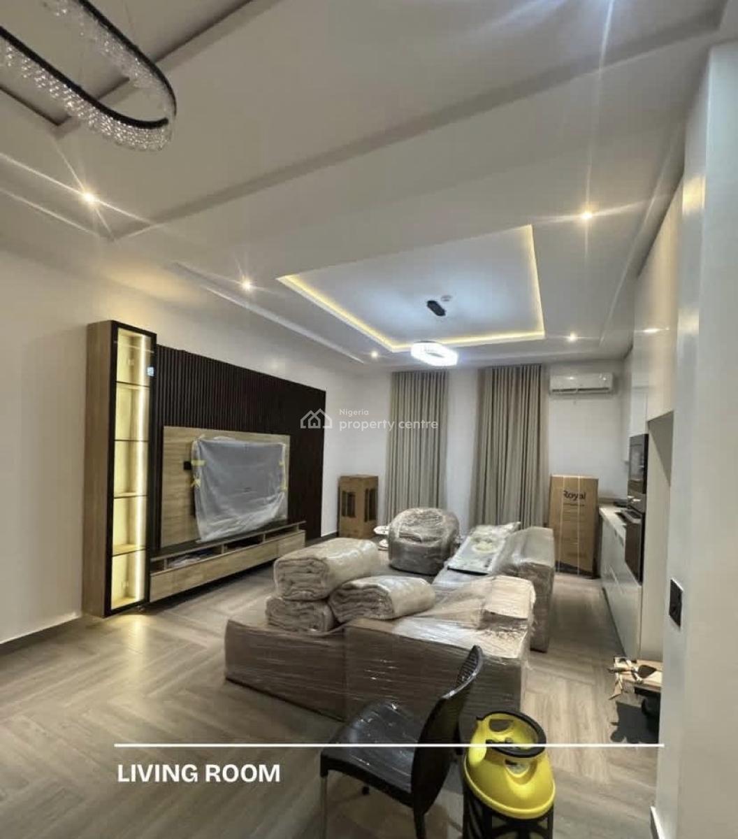 Unfurnished 1 Bedroom Apartment, Off Admiralty, Lekki Phase 1, Lekki, Lagos, Flat / Apartment for Rent