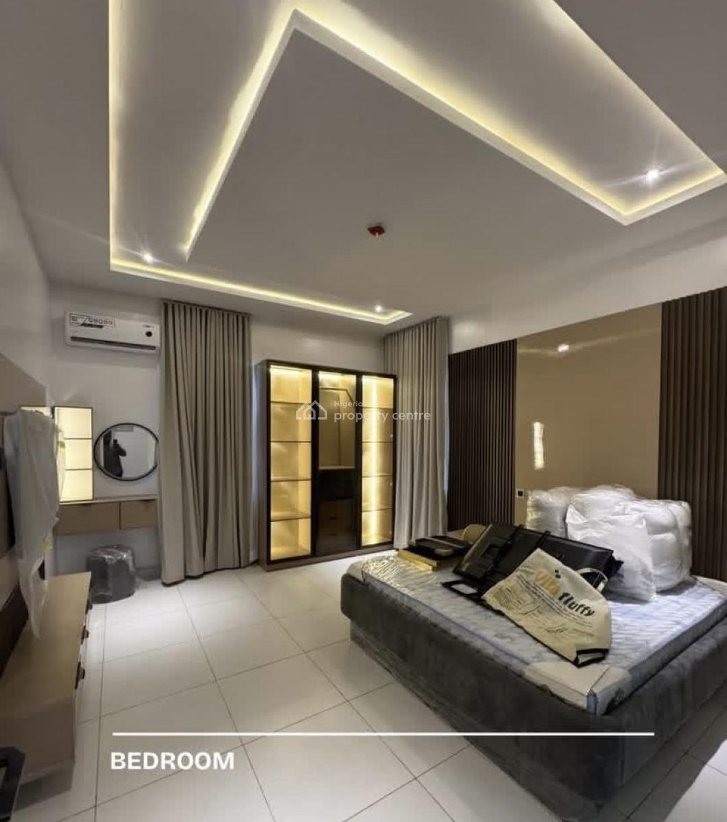 Unfurnished 1 Bedroom Apartment, Off Admiralty, Lekki Phase 1, Lekki, Lagos, Flat / Apartment for Rent