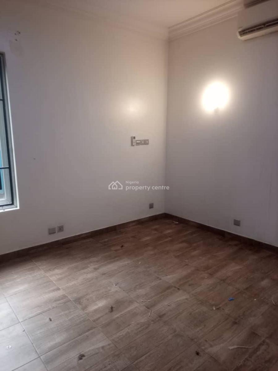 Luxurious, Standard, and Very Spacious  Two Bedroom   with Balconies, Chevron, Lekki, Lagos, Flat / Apartment for Rent