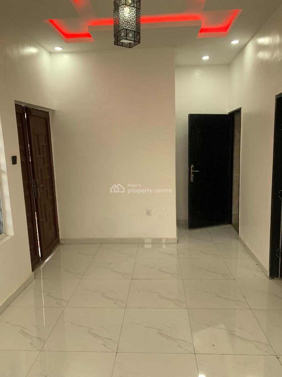Luxury Mini Flat with Pop Finishing & Guest Toilet, Sunview Estate, Sangotedo, Ajah, Lagos, Mini Flat (room and Parlour) for Rent
