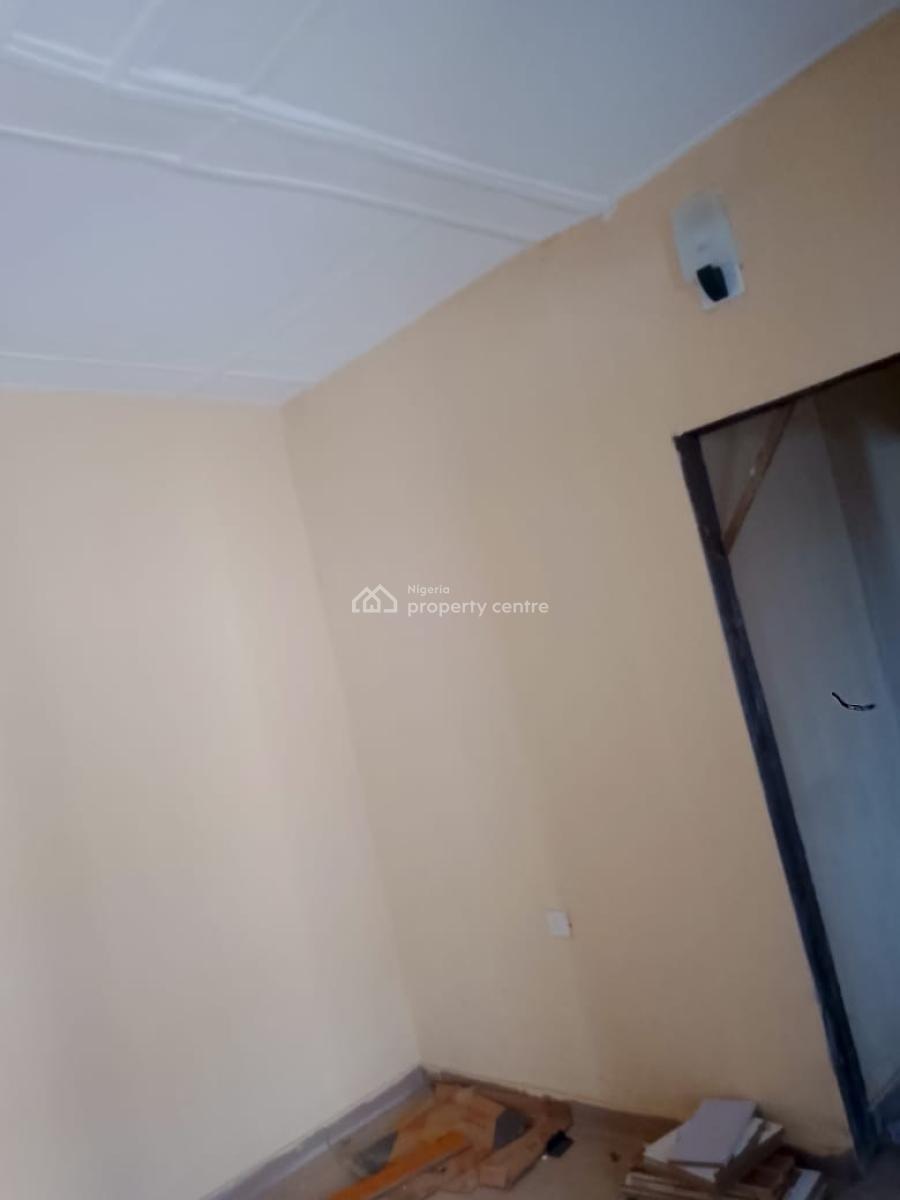 a Clean Room and Parlor, Lucky Fiber Road, Ikorodu, Lagos, Flat / Apartment for Rent