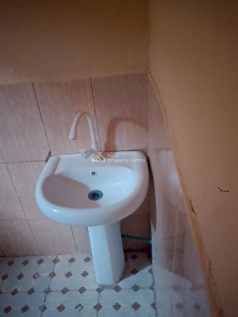 a Clean Room and Parlor, Lucky Fiber Road, Ikorodu, Lagos, Flat / Apartment for Rent
