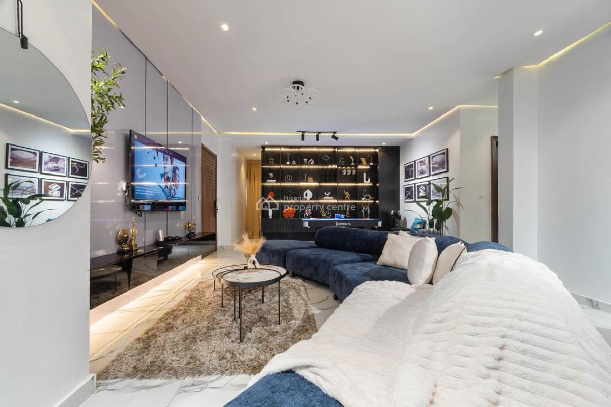 Luxury 2 Bedroom Apartment with Housekeeping and Elevator, Massive Balcony, Ps4 and Snooker, Victoria Island (vi), Lagos, Flat / Apartment Short Let