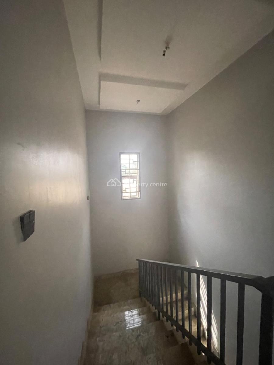 4 Bedrooms Semi Detached Duplex Alone, Gwarimpa Estate By Off 3rd Avenue, Gwarinpa, Abuja, Semi-detached Duplex for Rent
