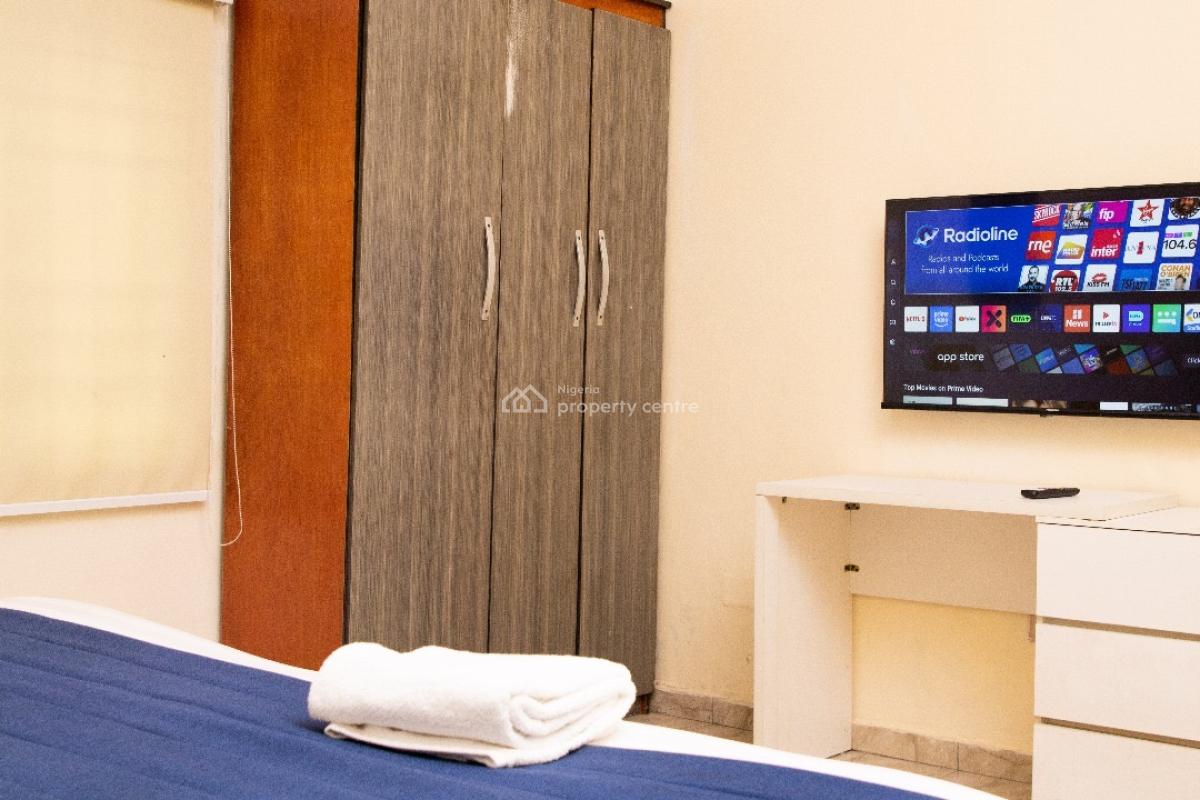 Luxury 2 Bedroom with Modern Features Available From Today, Oladipo Bataye, Ikeja Gra, Ikeja, Lagos, Flat / Apartment Short Let