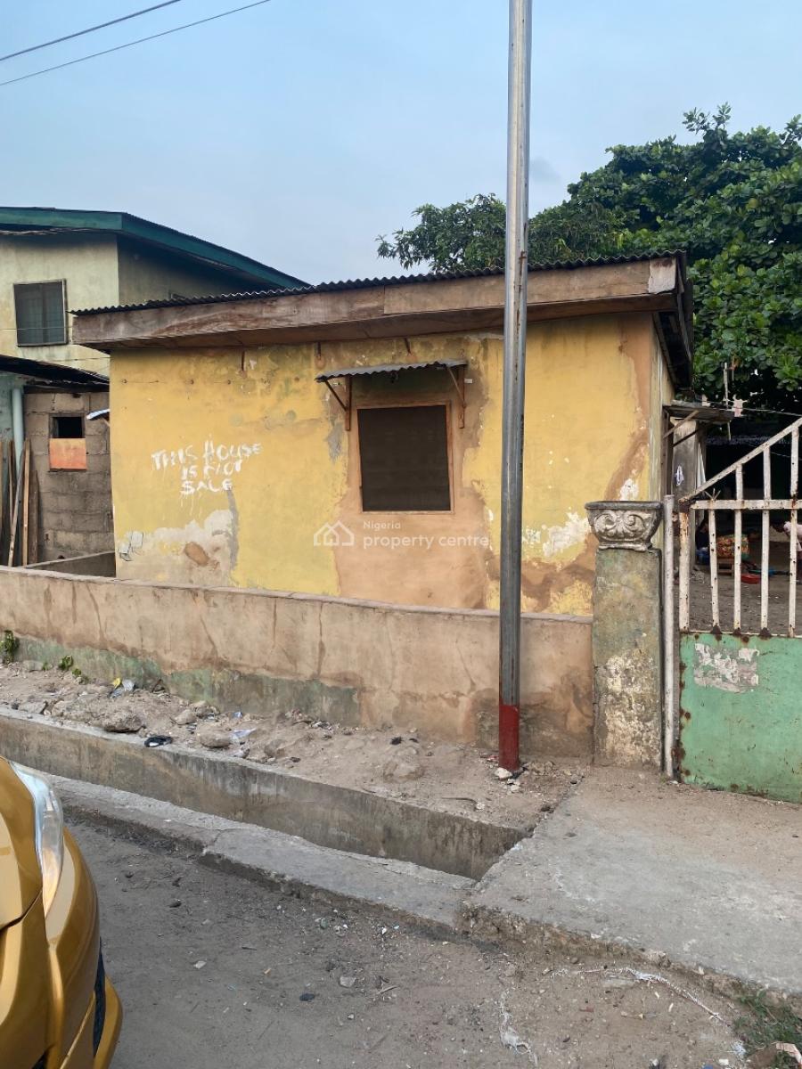 Half Plot of Land on a Tarred Street, P Airways, Off Adeshina Road, Ijesha, Surulere, Lagos, Mixed-use Land for Sale