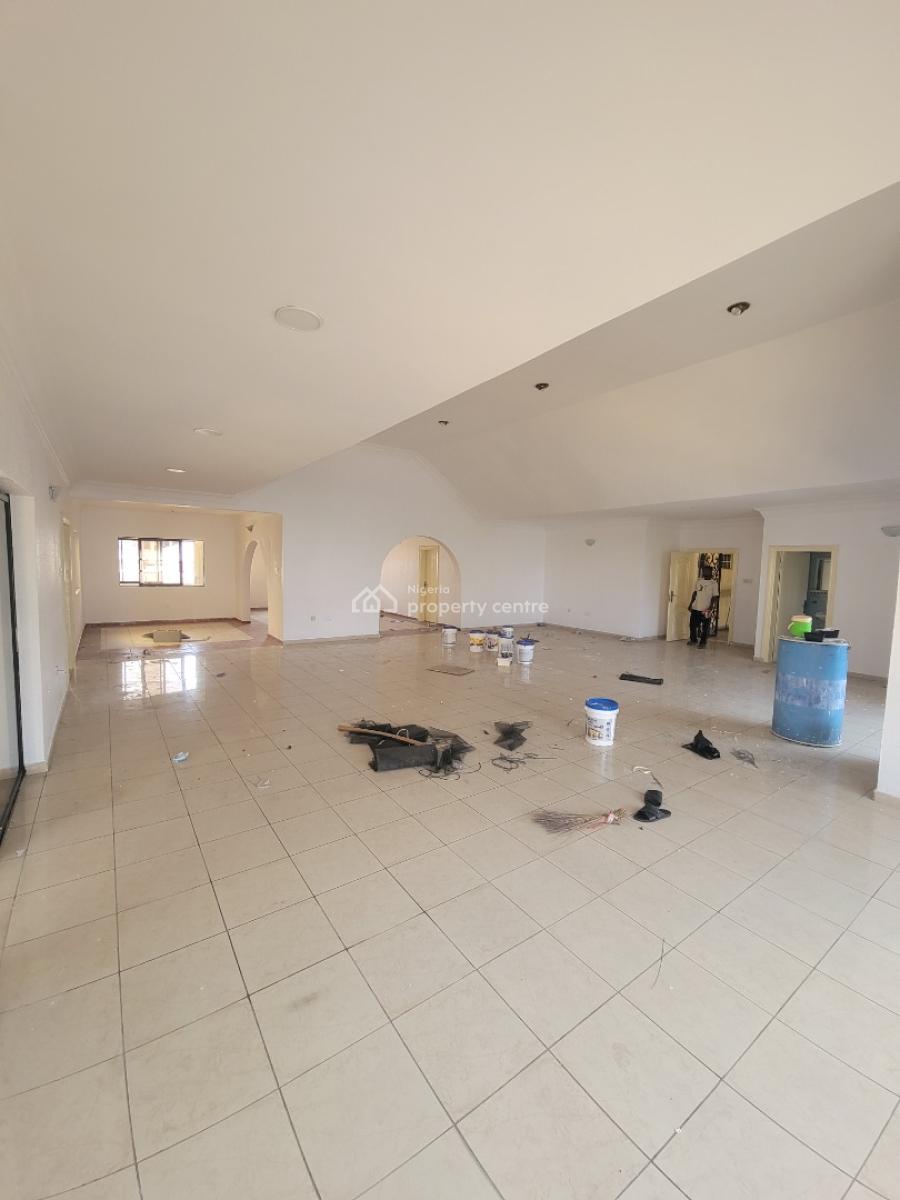 Spacious 4 Bedroom Penthouse, Lekki Phase 1, Lekki, Lagos, Flat / Apartment for Rent