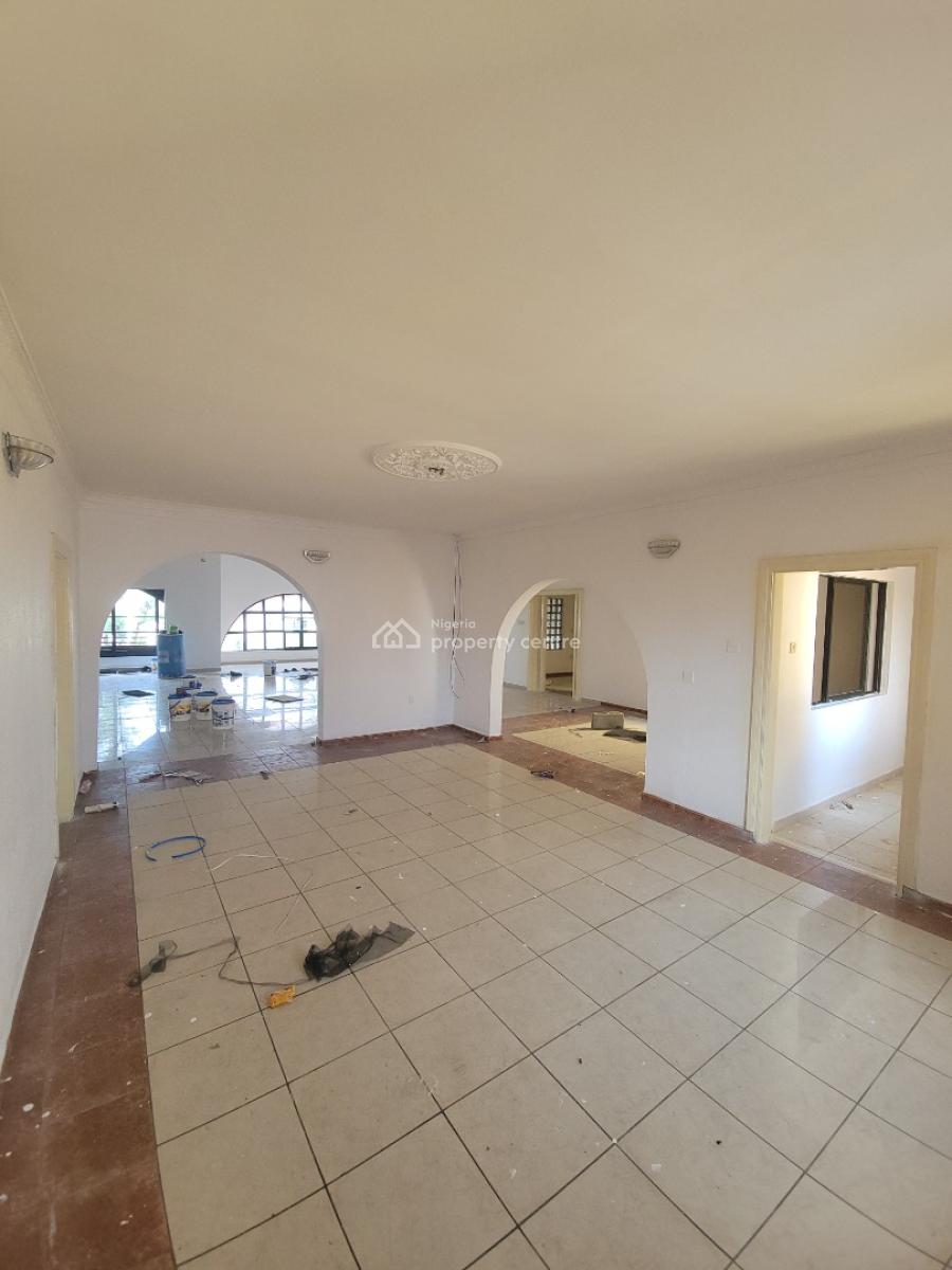 Spacious 4 Bedroom Penthouse, Lekki Phase 1, Lekki, Lagos, Flat / Apartment for Rent