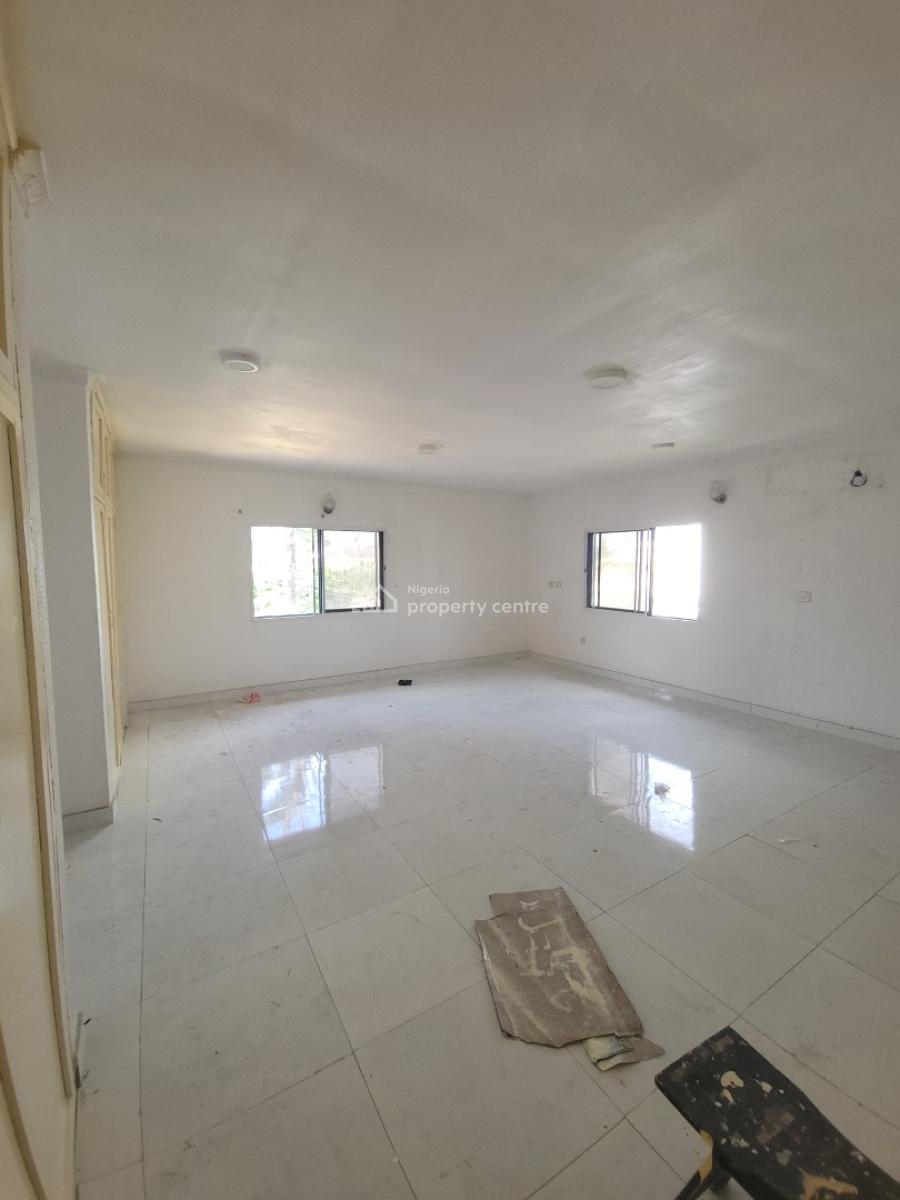 Spacious 4 Bedroom Penthouse, Lekki Phase 1, Lekki, Lagos, Flat / Apartment for Rent