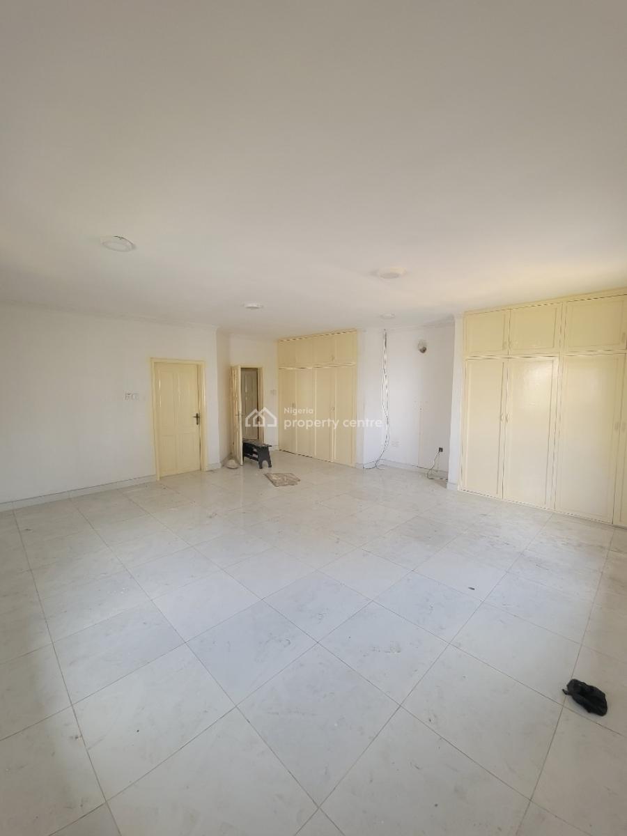 Spacious 4 Bedroom Penthouse, Lekki Phase 1, Lekki, Lagos, Flat / Apartment for Rent