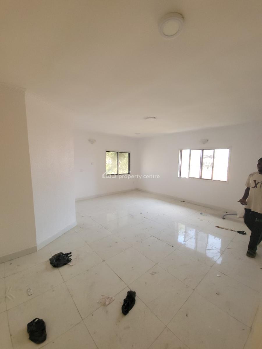 Spacious 4 Bedroom Penthouse, Lekki Phase 1, Lekki, Lagos, Flat / Apartment for Rent