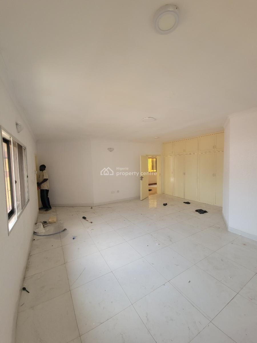 Spacious 4 Bedroom Penthouse, Lekki Phase 1, Lekki, Lagos, Flat / Apartment for Rent