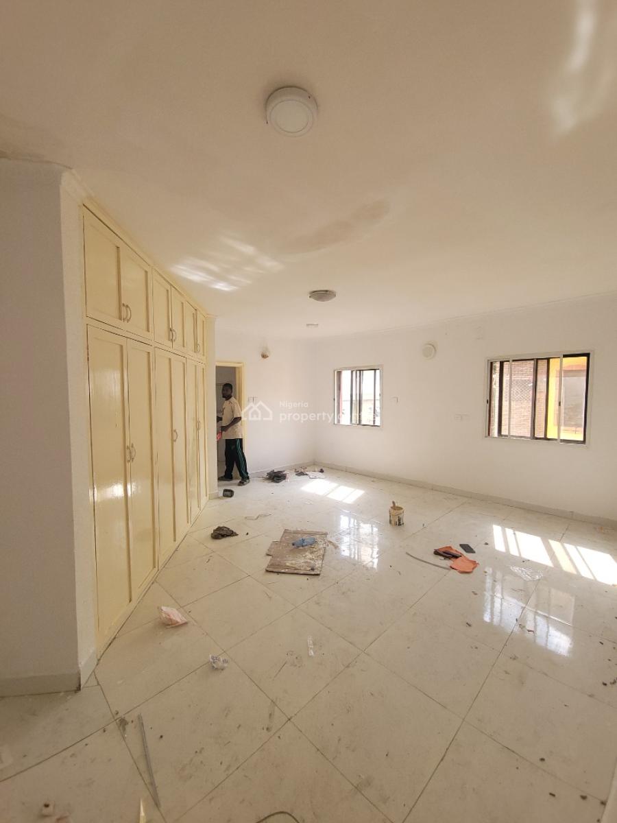 Spacious 4 Bedroom Penthouse, Lekki Phase 1, Lekki, Lagos, Flat / Apartment for Rent