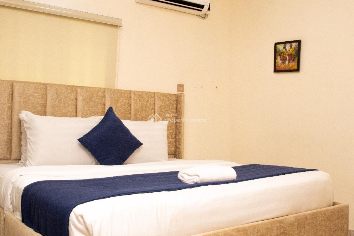 Executive 2 Bedroom Apartment with Exclusive Amenities, Oladipo Bataye, Ikeja Gra, Ikeja, Lagos, Flat / Apartment Short Let