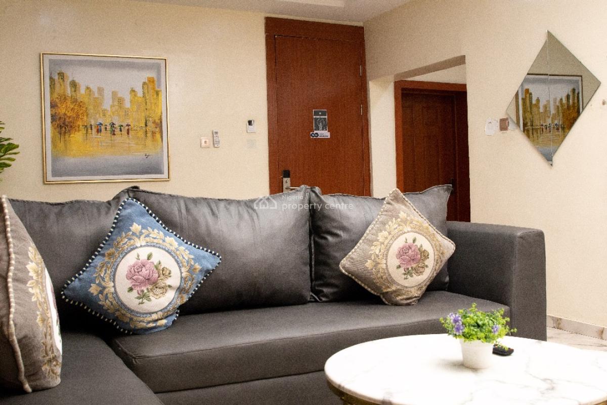 Executive 2 Bedroom Apartment with Exclusive Amenities, Oladipo Bataye, Ikeja Gra, Ikeja, Lagos, Flat / Apartment Short Let