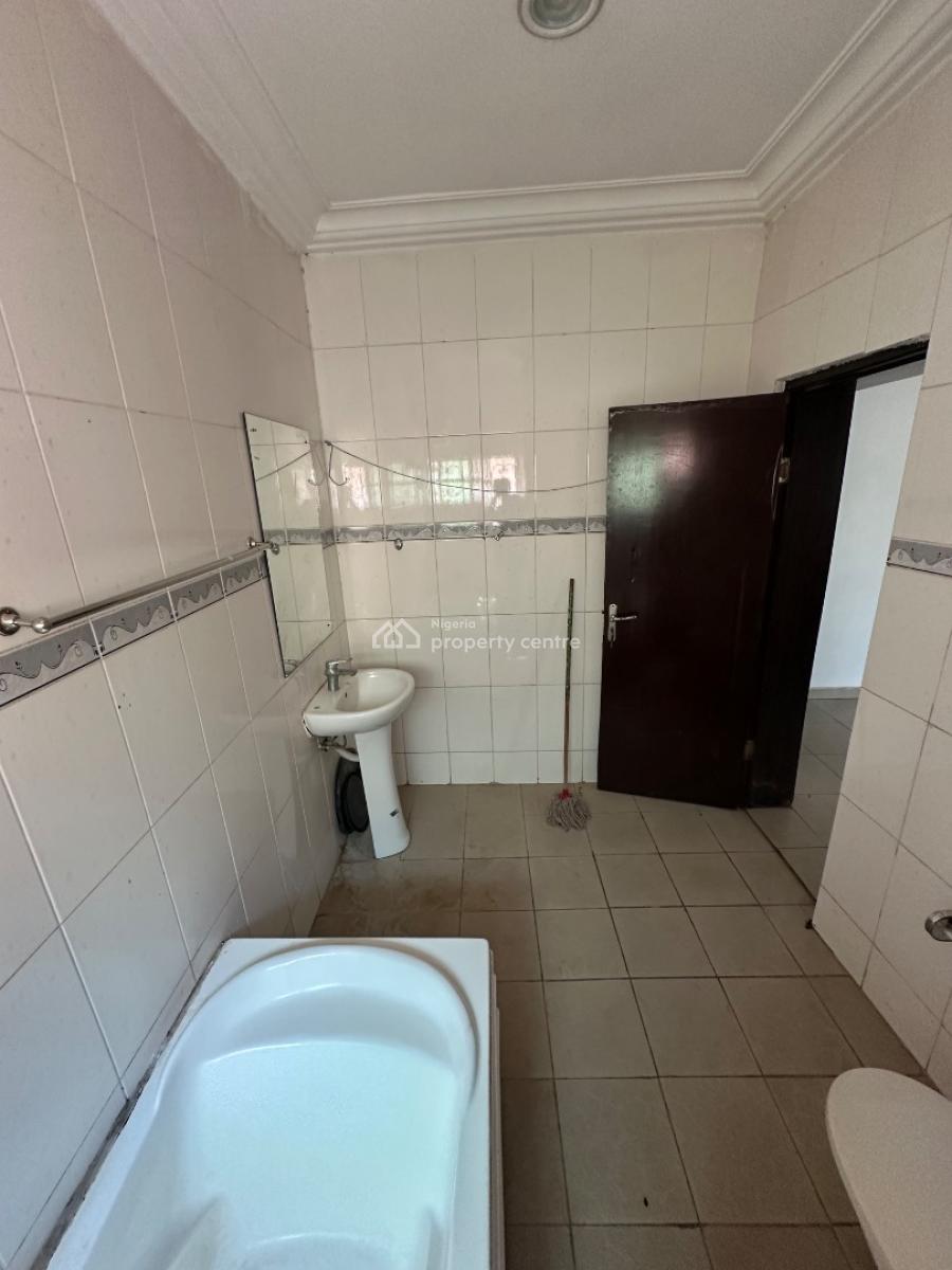 a Standard, Spacious Room Self Contain Apartment in a Decent Location, 4th Avenue, Gwarinpa, Abuja, Self Contain (single Rooms) for Rent