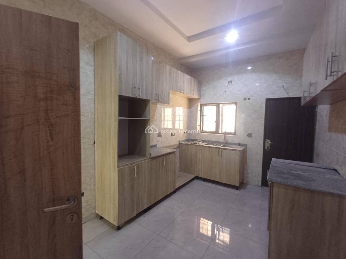 Lovely Brand New 4 Bedroom Terrace Duplex with Bq, Guzape District, Abuja, Terraced Duplex for Rent