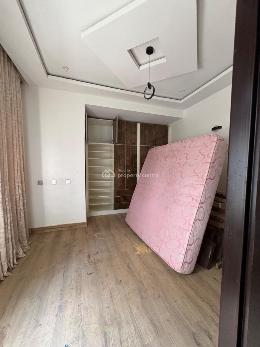 Luxury Built 2-bedroom Flat, Von Axis, Lugbe District, Abuja, Flat / Apartment for Rent