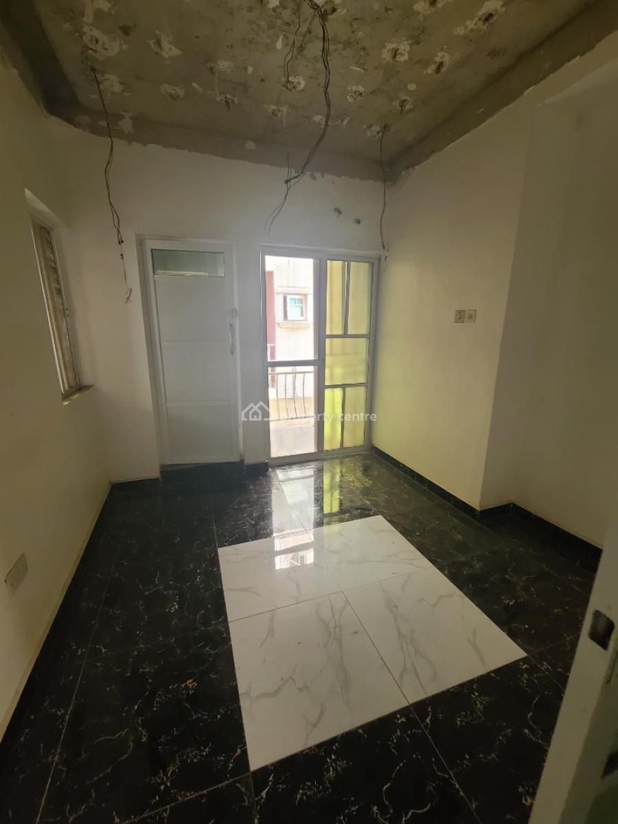 3 Bedroom Flat Very Spacious, Lekki Peninsula Scheme 2 Estate Abraham Adesanya, Ajiwe, Ajah, Lagos, Flat / Apartment for Rent