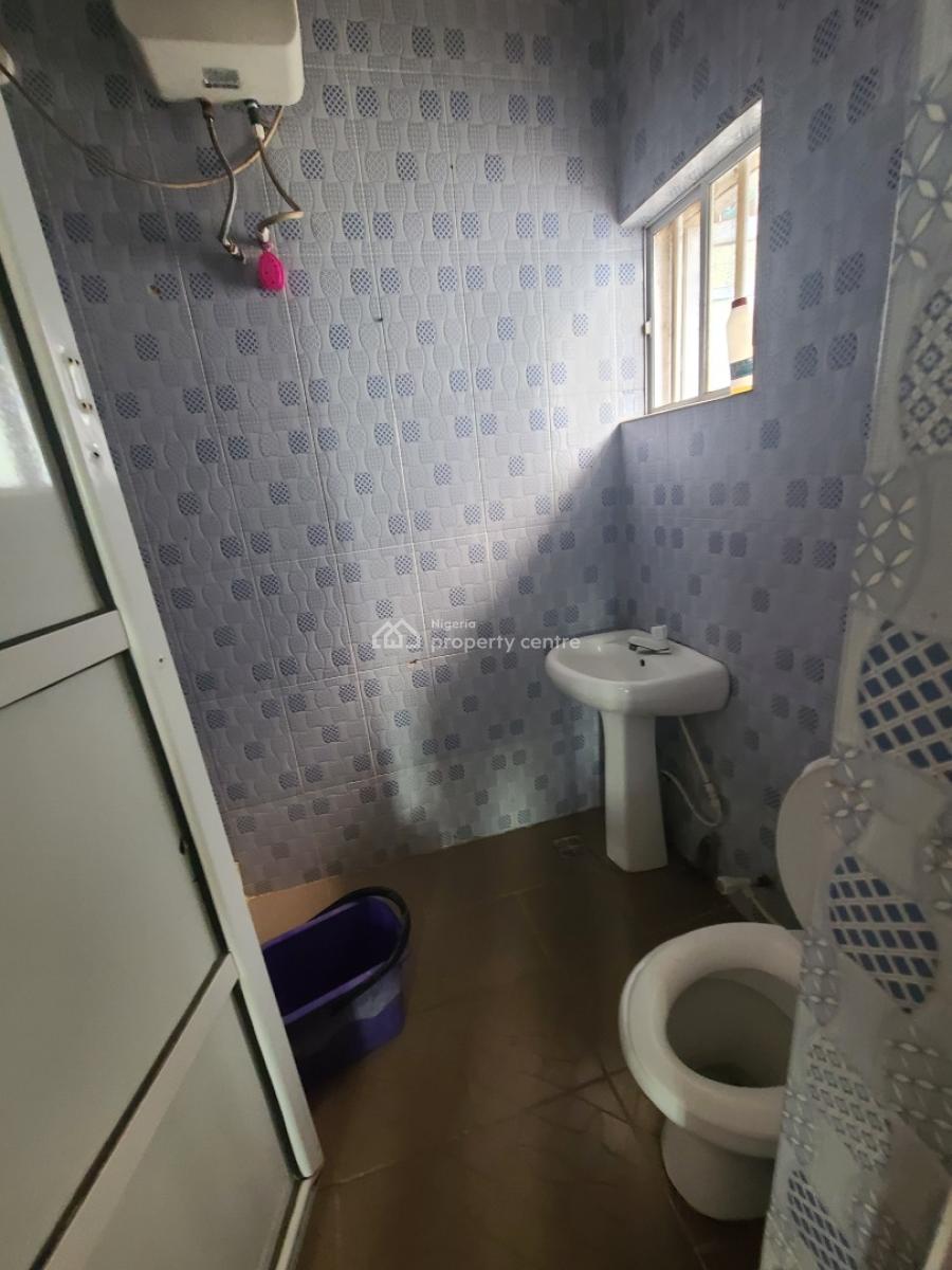 3 Bedroom Flat Very Spacious, Lekki Peninsula Scheme 2 Estate Abraham Adesanya, Ajiwe, Ajah, Lagos, Flat / Apartment for Rent