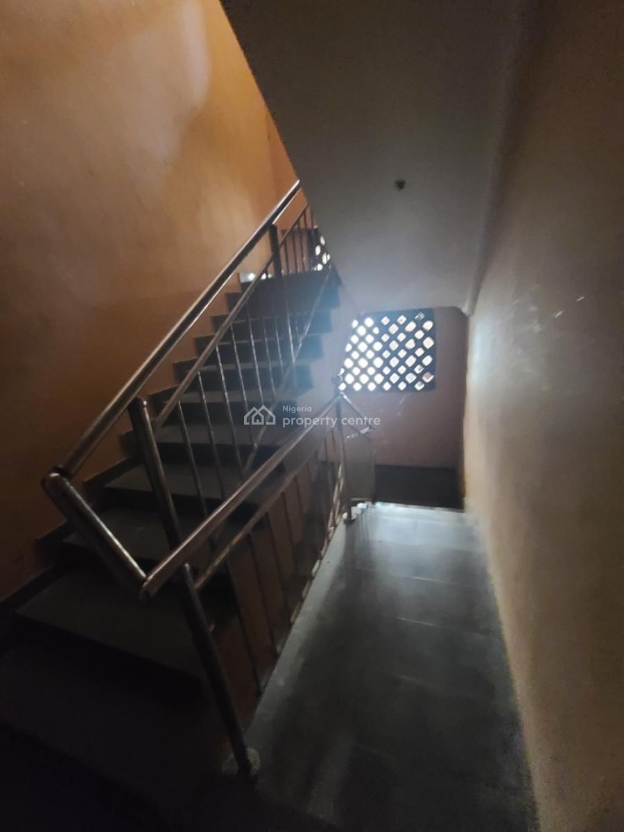 3 Bedroom Flat Very Spacious, Lekki Peninsula Scheme 2 Estate Abraham Adesanya, Ajiwe, Ajah, Lagos, Flat / Apartment for Rent