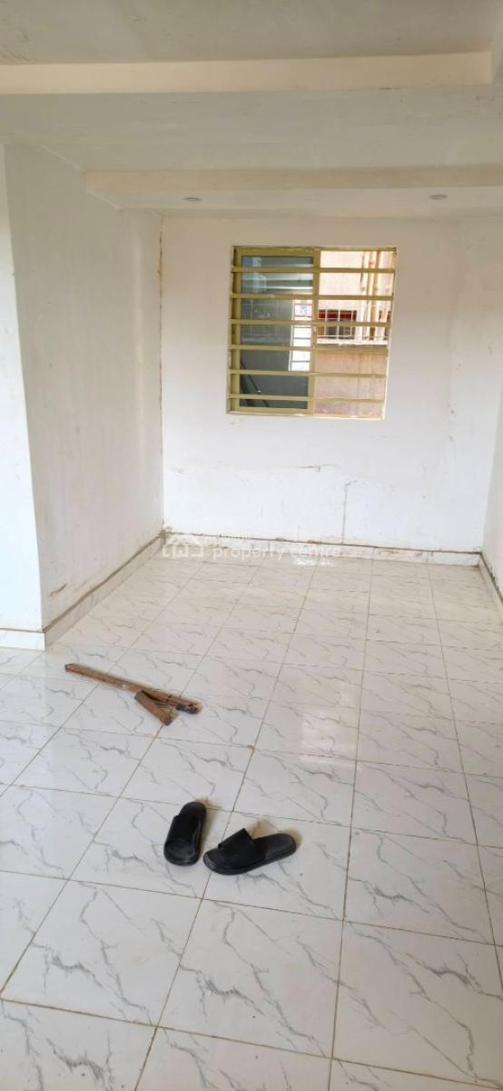Mini Flat and Self Contain, Off Keffi Road, Ikoyi, Lagos, Flat / Apartment for Rent
