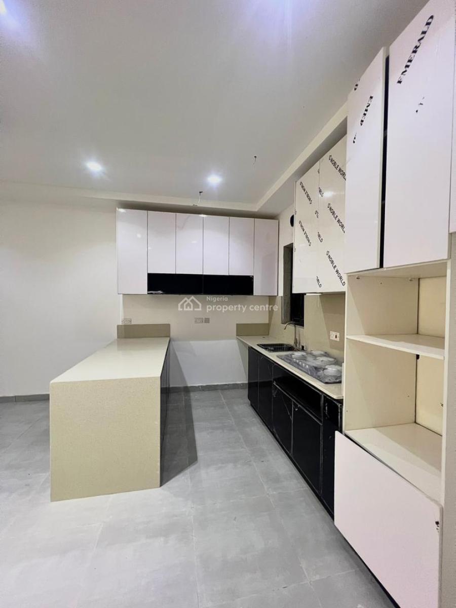 Very Spacious 2-bedroom Apartment with Swimming Pool, Elevator, Victoria Island (vi), Lagos, Flat / Apartment for Rent