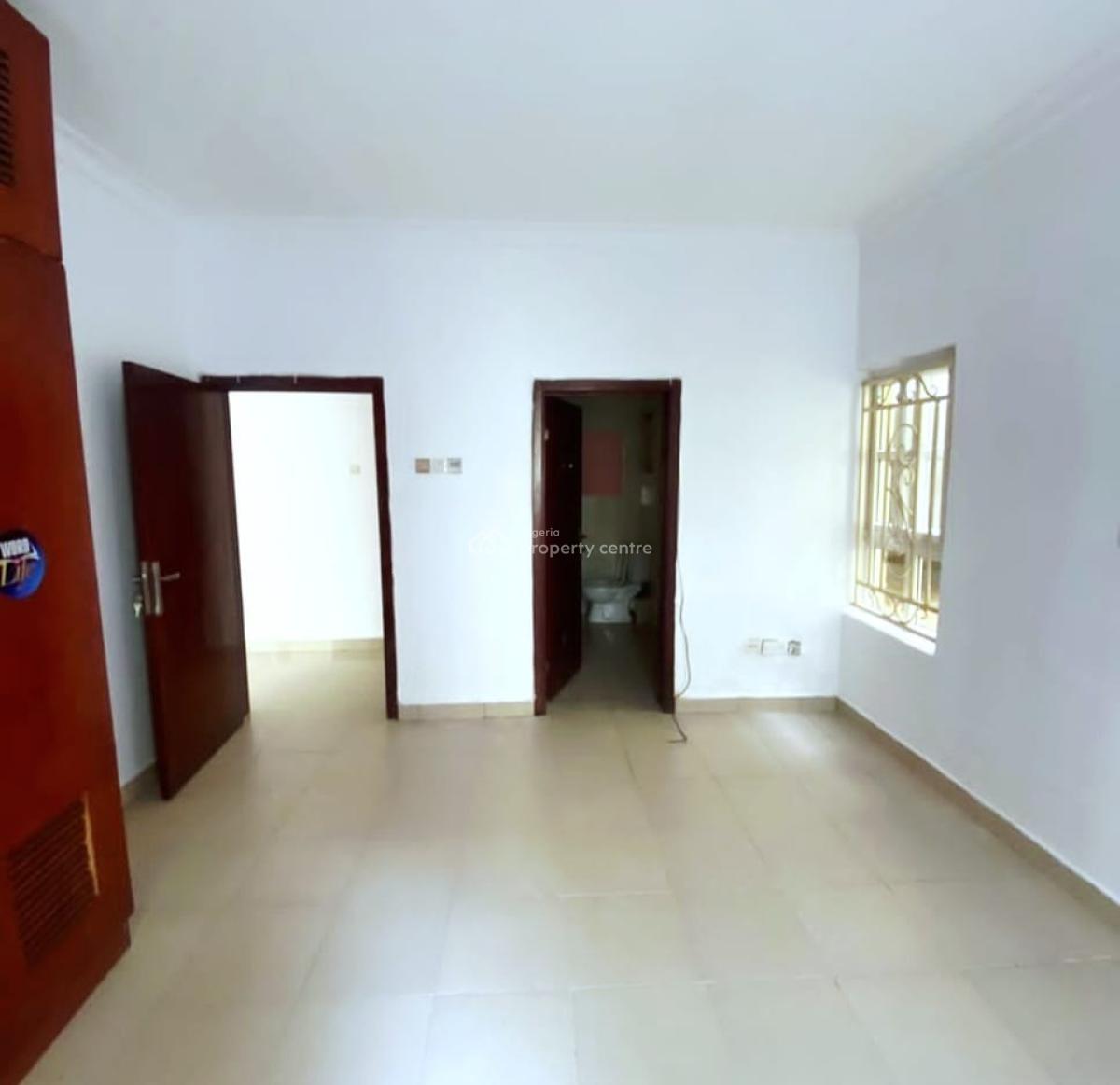 Spacious 3 Bedroom Apartment, Milverton Estate, Osapa, Lekki, Lagos, Flat / Apartment for Sale