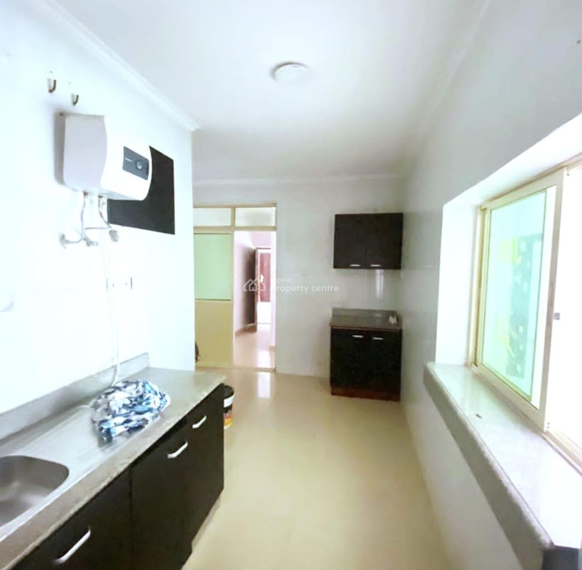 Spacious 3 Bedroom Apartment, Milverton Estate, Osapa, Lekki, Lagos, Flat / Apartment for Sale