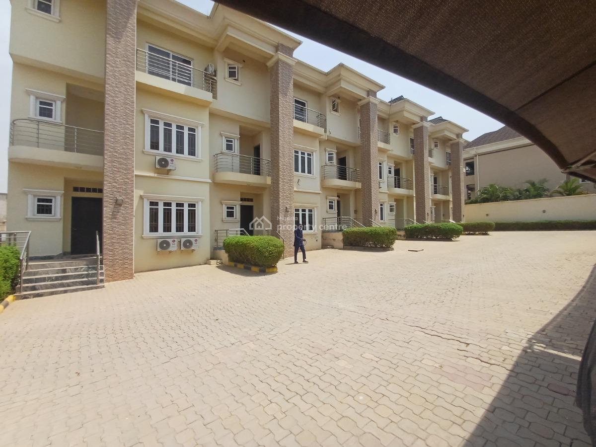Lovely 4 Bedroom Terrace Duplex with Bq, Guzape District, Abuja, Terraced Duplex for Rent