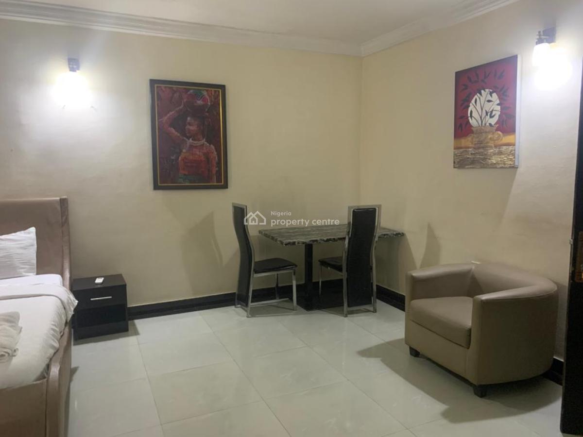 Luxurious 2bedroom Apartment, Off Isaac John Gra, Ikeja Gra, Ikeja, Lagos, Flat / Apartment Short Let