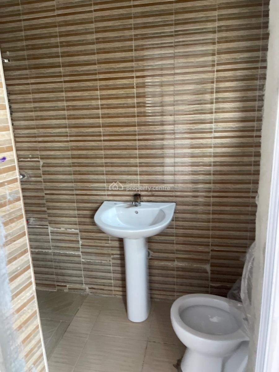 3 Bedroom Apartment, New Road, Lekki, Lagos, Flat / Apartment for Rent