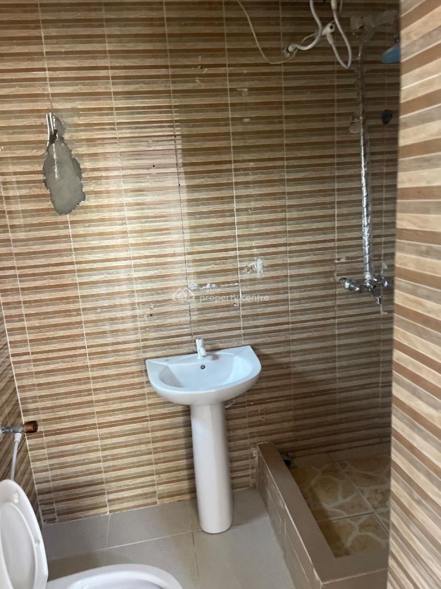 3 Bedroom Apartment, New Road, Lekki, Lagos, Flat / Apartment for Rent