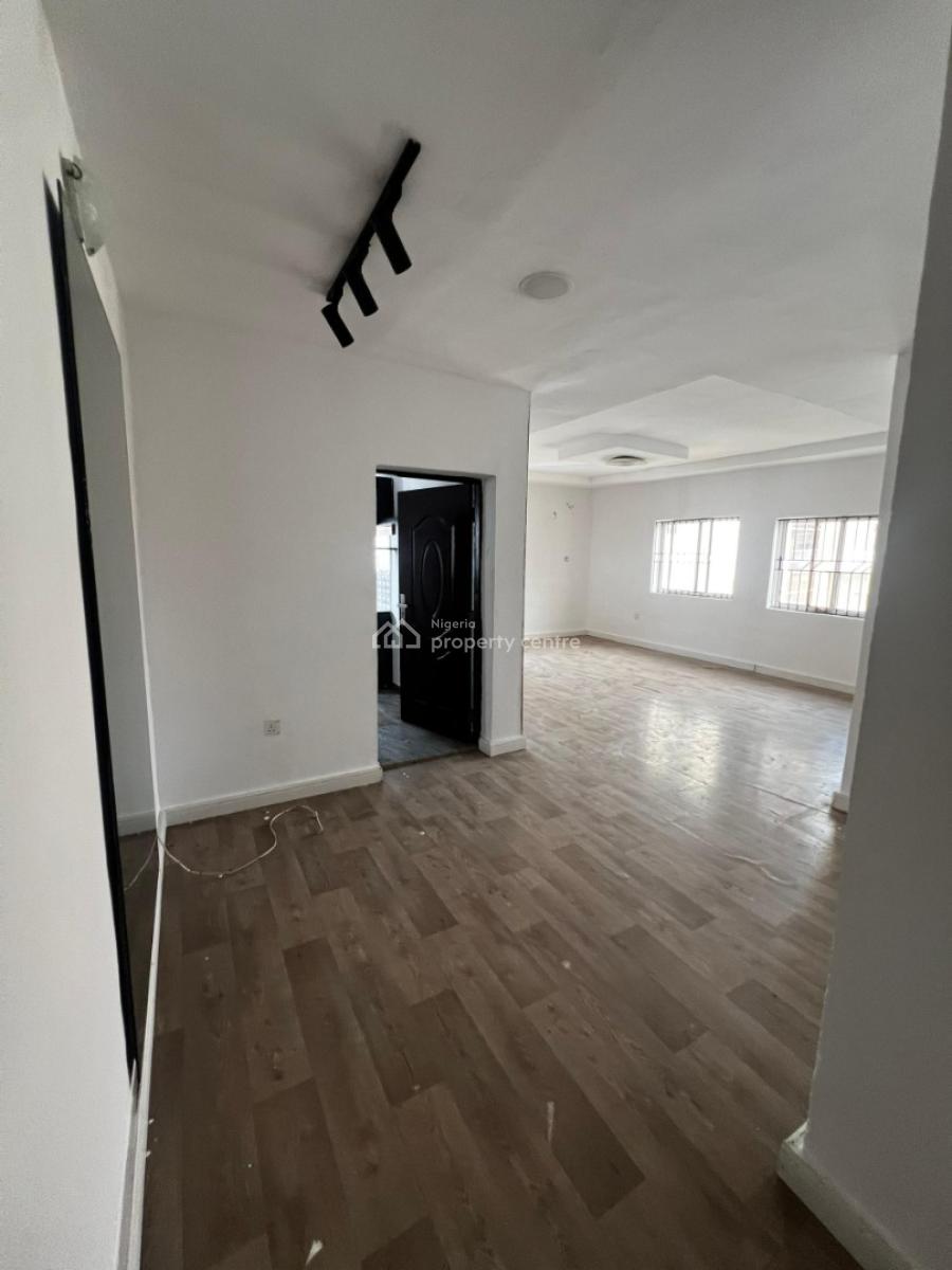 Spacious 2 Bedroom Apartment (downstairs), Ikate, Lekki, Lagos, Flat / Apartment for Rent